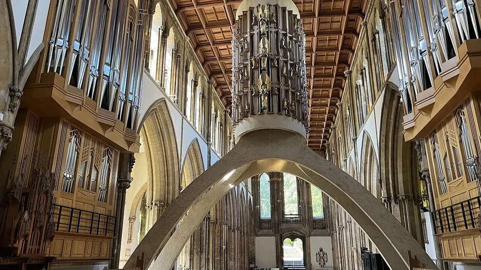 Cardiff destination photo: Cardiff - Llandaff Cathedral - 20220812124021
