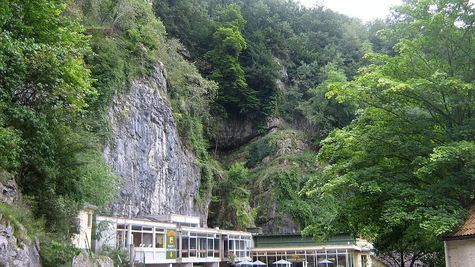 Cheddar Gorge destination photo: Cheddargorge01
