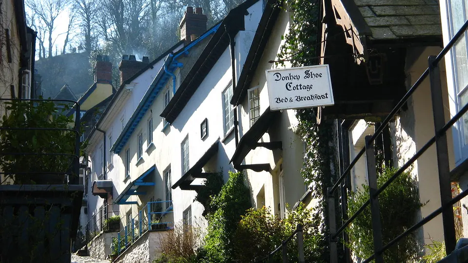 Clovelly destination photo: Clovelly High Street (2178969774) (2)