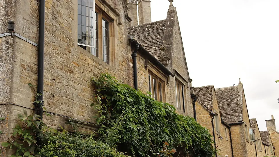 Cotswolds and Bourton-on-the-Water destination photo: Bourton-on-the-Water (Cotswolds) 08
