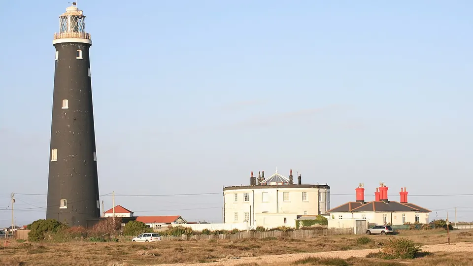 Dungeness destination photo: Dungeness Lighthouse (4096251057)