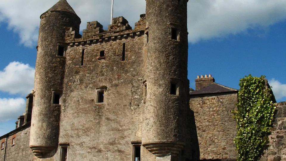 Fermanagh Lakelands and Enniskillen destination photo: Enniskillen Castle 01