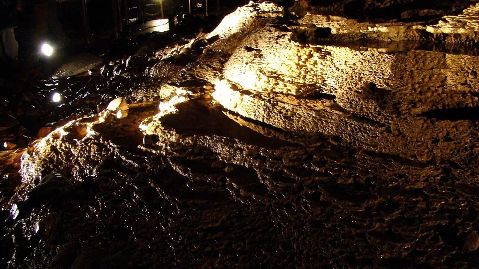 Fermanagh Lakelands and Enniskillen destination photo: Marble Arch Caves - gour pools and flowstone