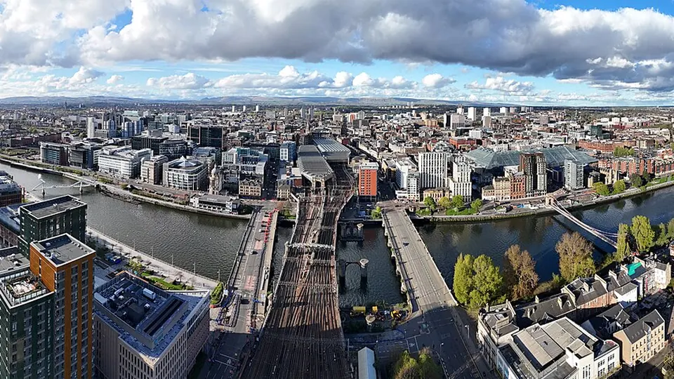 Glasgow destination photo: Glasgow - aerial - panorama - 2025-04-17 05