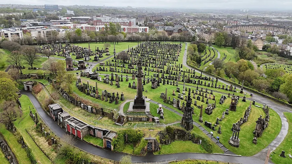 Glasgow destination photo: Glasgow Necropolis - aerial - 2025-04-17 01