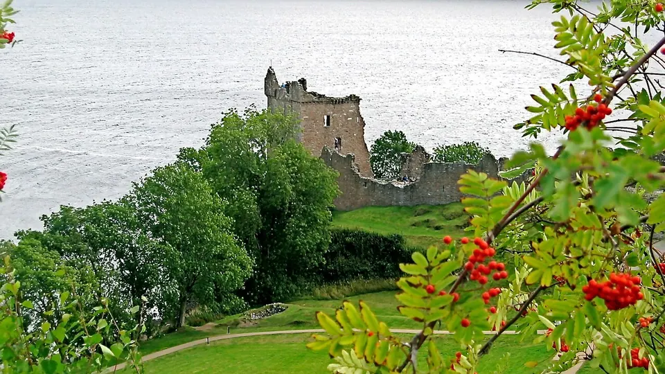Inverness and the Scottish Highlands destination photo: Urquhart Castle Loch Ness, Scottish Highlands - panoramio