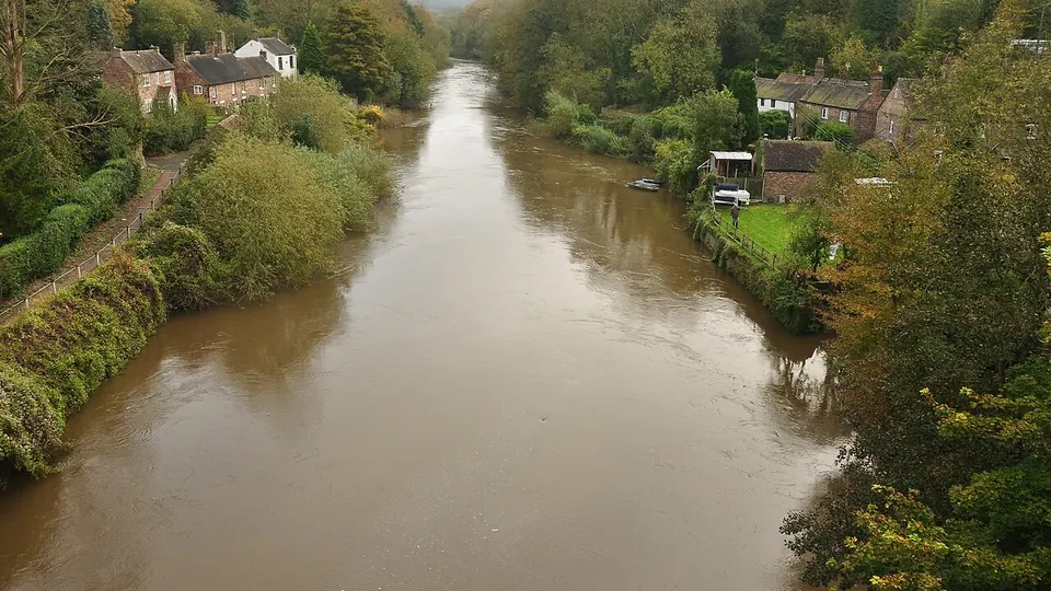 Ironbridge Gorge destination photo: River Severn at Ironbridge (8526)