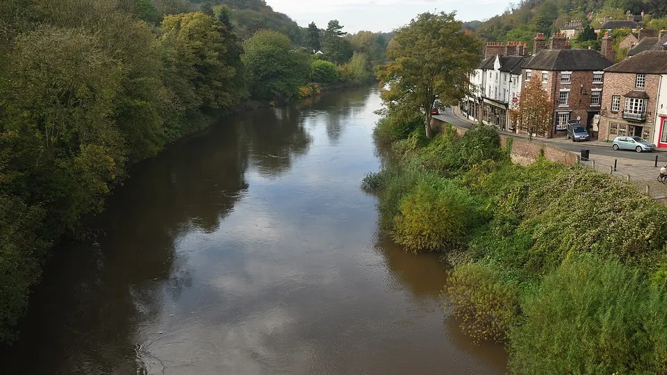 Ironbridge Gorge destination photo: River Severn at Ironbridge (8560)