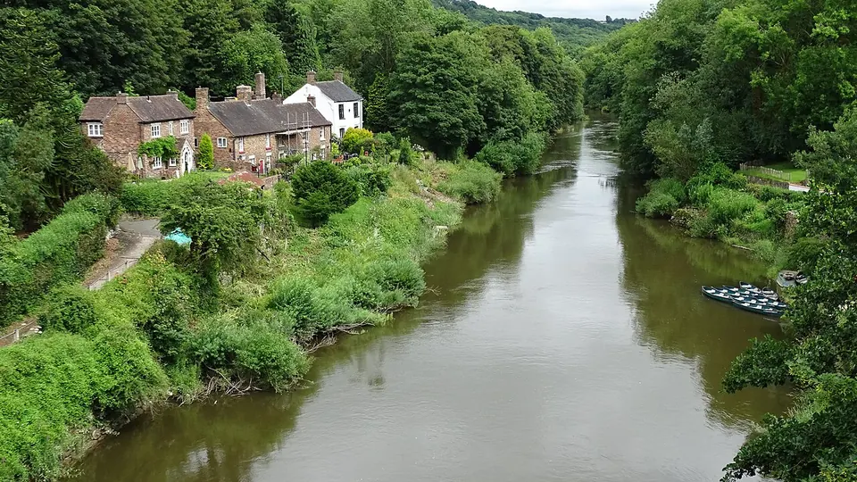 Ironbridge Gorge destination photo: River Severn View - Ironbridge - Shropshire - England (27586211773)