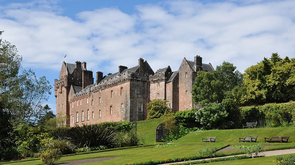 Isle of Arran destination photo: Brodick Castle Main Building East 01