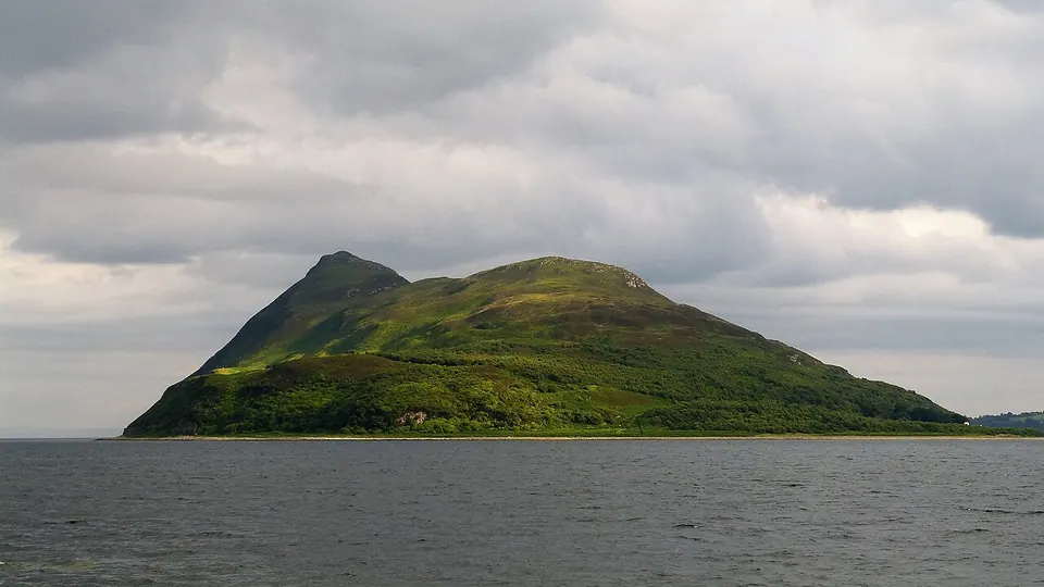 Isle of Arran destination photo: Holy Island from Lamlash, Isle of Arran (39353485421)