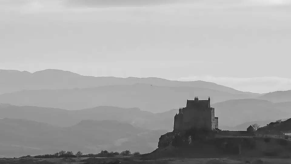 Isle of Mull destination photo: 2023 (challenge No. 3 - old unpublished pics) - Day 354 - Duart Casle, Isle of Mull, Argyll, Scotland 2010 - Flickr - a...
