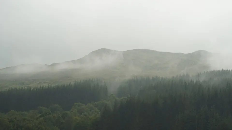 Isle of Skye destination photo: Cloudy Mountain in Isle of Skye