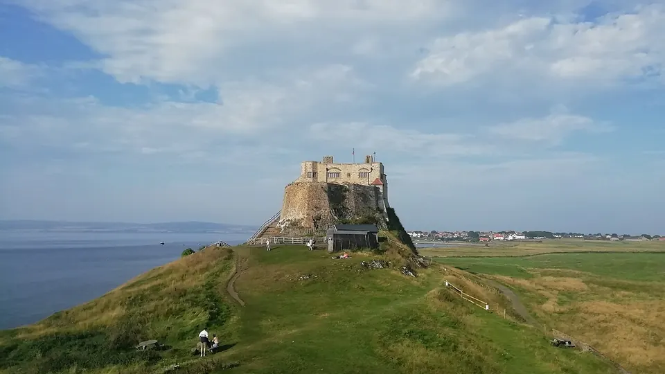 Lindisfarne / Holy Island destination photo: Holy Island - Lindisfarne Castle - 20230909094952