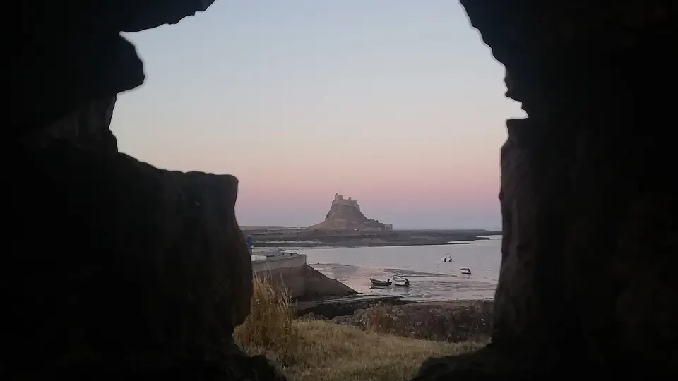 Lindisfarne / Holy Island destination photo: Holy Island - Lindisfarne Castle - 20220811205109