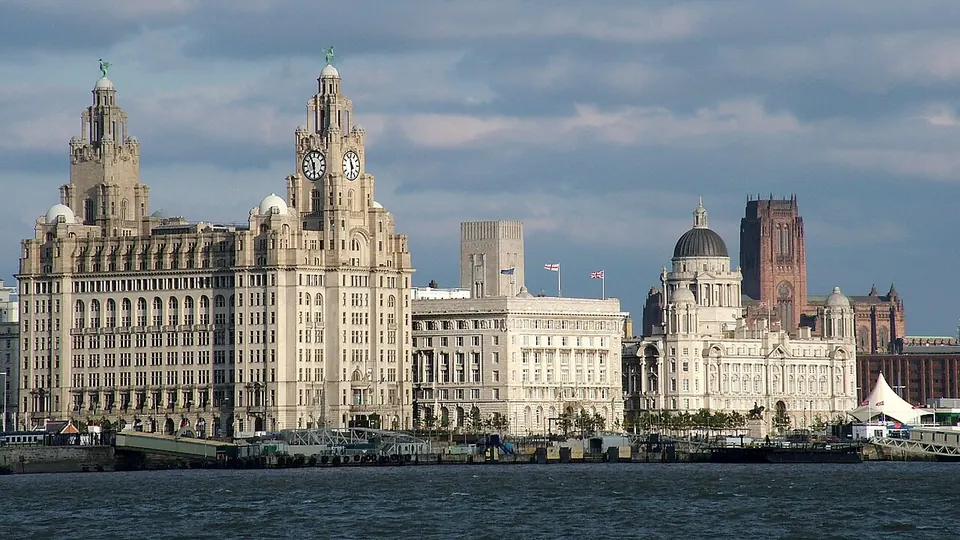 Liverpool destination photo: Liverpool Pier Head