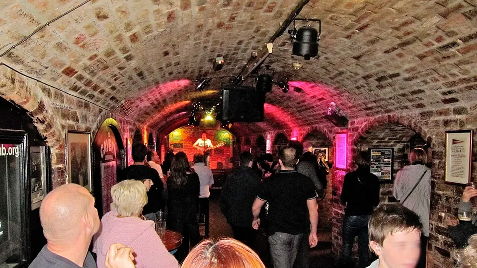 Liverpool destination photo: The Cavern of the Cavern Club (clip), 2009