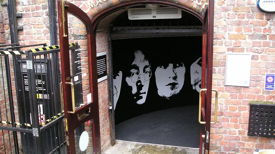 Liverpool destination photo: Entrance to The Beatles Story - Liverpool