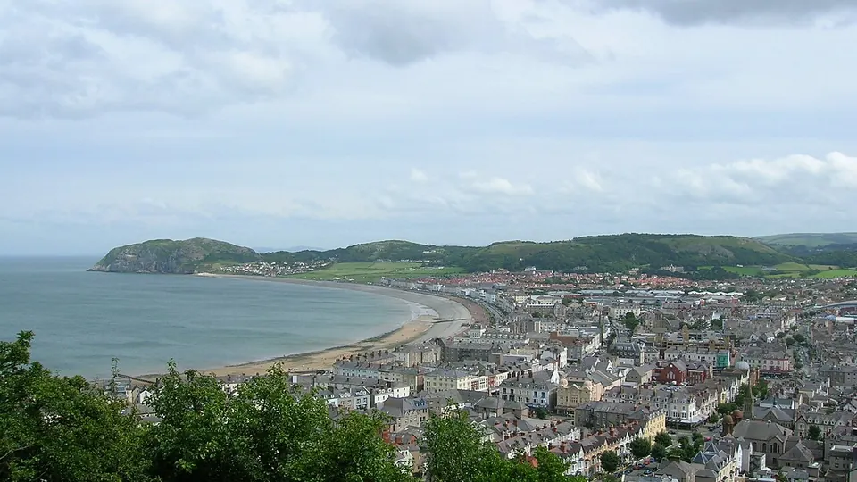 Llandudno destination photo: Llandudno, general view from Great Orme