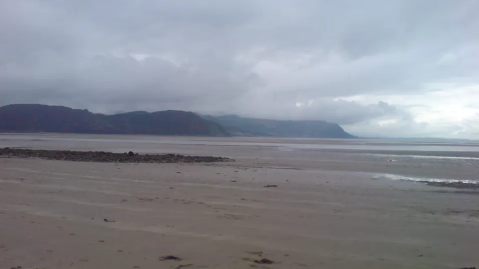 Llandudno destination photo: Llandudno Coast 01 977