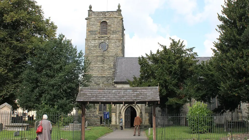 Llangollen destination photo: Eglwys Sant Collen, Llangollen, Cymru St. Collen's Parish Church, Llangollen, Denbighshire, Wales 61