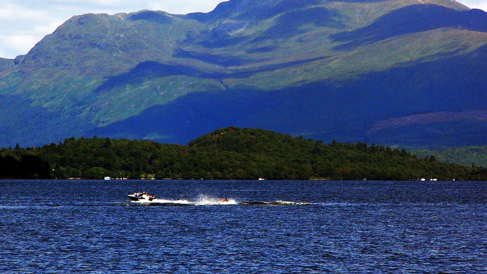 Loch Lomond destination photo: Loch Lomond Lomond Mountain
