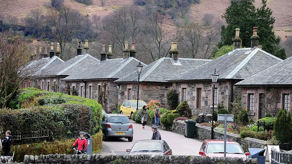 Loch Lomond destination photo: Luss Loch Lomond (3439616004)
