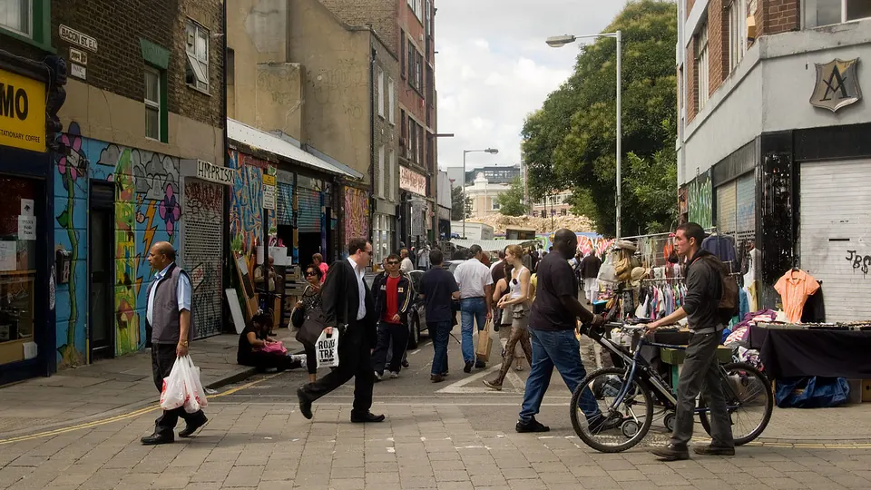 London destination photo: LondonMarketScene2