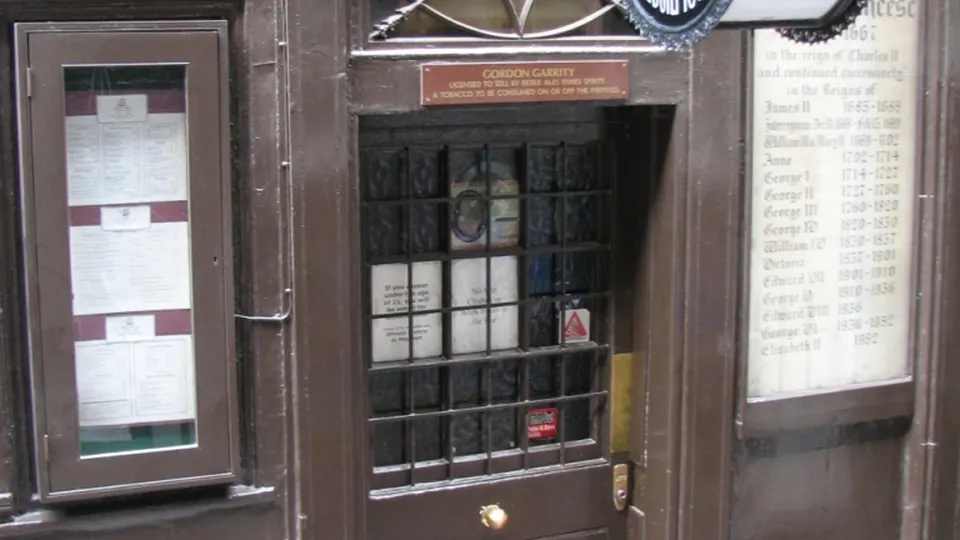 London destination photo: Yeoldcheshirecheese