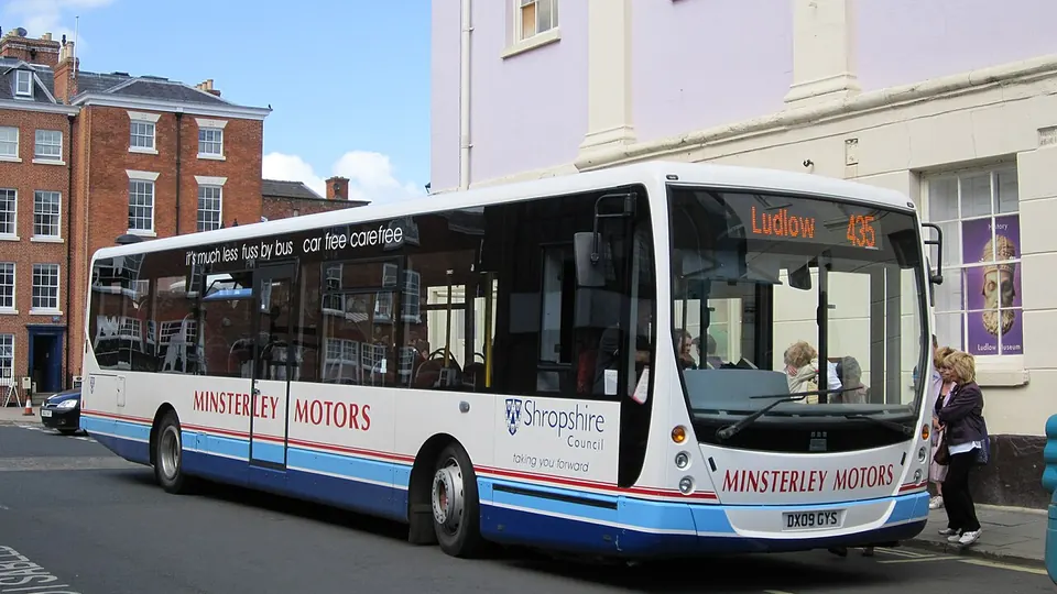 Ludlow destination photo: Coach, Mill Street, Ludlow - IMG 0226