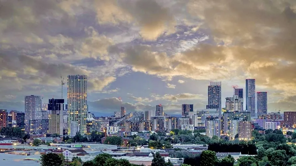 Manchester destination photo: Manchester & Salford Skyline 2020