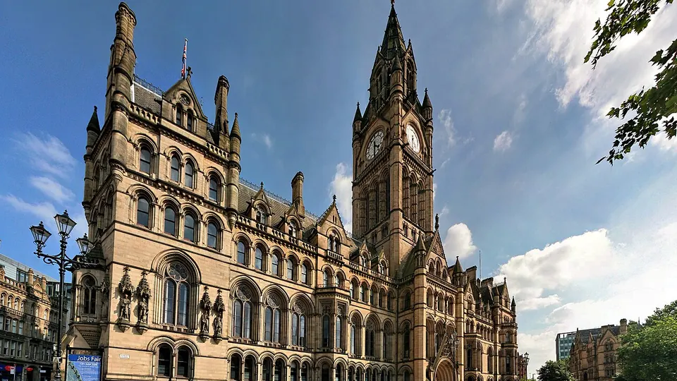 Manchester destination photo: Manchester town hall