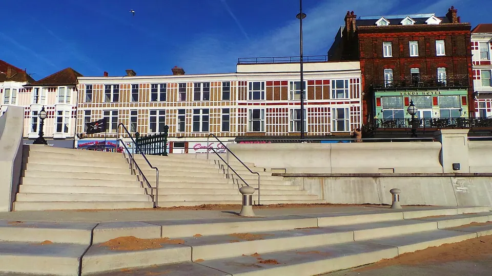 Margate destination photo: Margate Seafront - Apr 2015