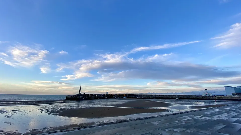 Margate destination photo: Margate Harbour Arm, October 2023