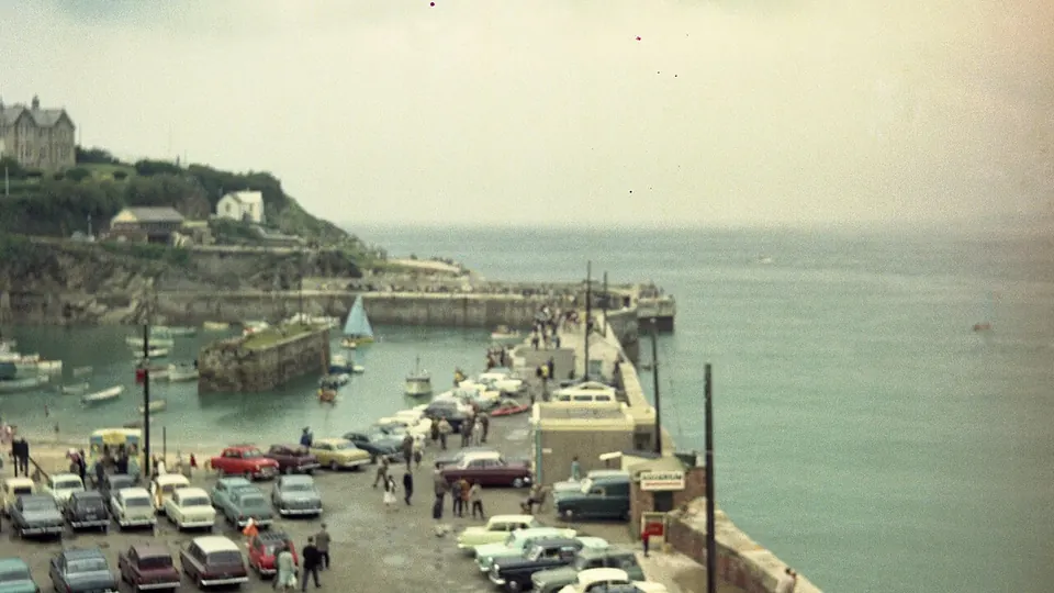 Newquay, Cornwall destination photo: Newquay Harbour, Cornwall (050272) (9453244111)