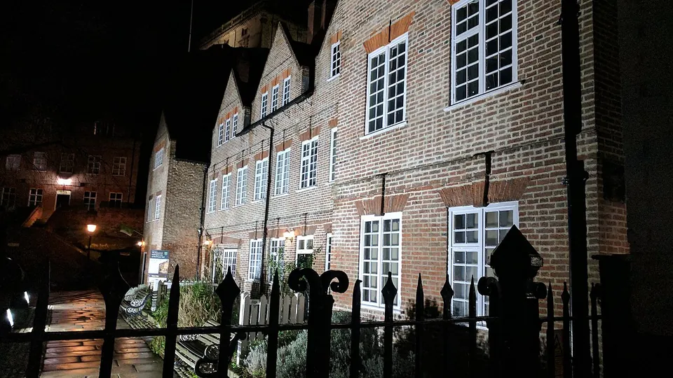Nottingham destination photo: Brewhouse Yard Museum And Associated Caves, Castle Road, Nottingham (1)