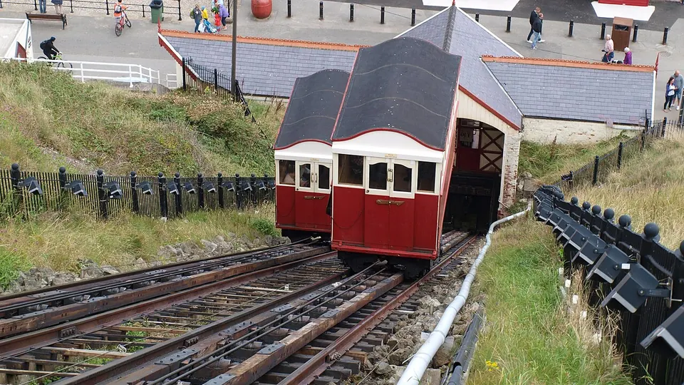 Saltburn-by-the-Sea destination photo: Cliff Lifts Saltburn-by-the-Sea