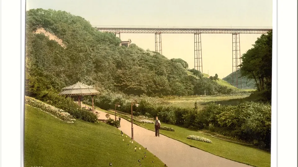 Saltburn-by-the-Sea destination photo: Saltburn-by-the-Sea the gardens Yorkshire England