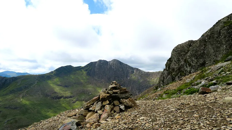 Snowdonia / Eryri destination photo: Yr Wyddfa (Snowdon) from Crib Goch, Parc Cenedlaethol Eryri National Park, Cymru (Wales) 01