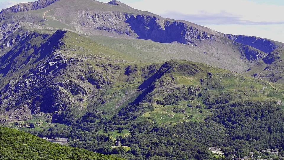 Snowdonia / Eryri destination photo: Snowdonia&Llanberis village. (14361932479)