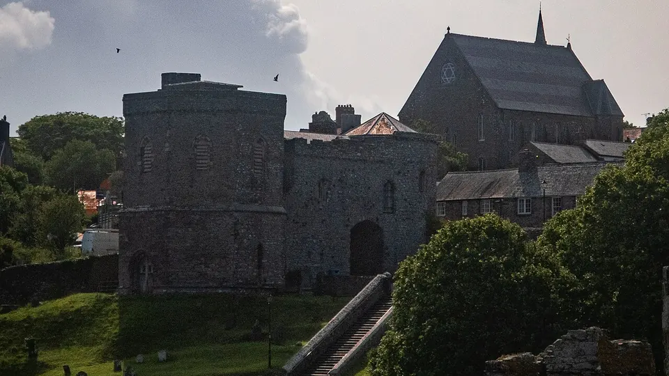 St Davids destination photo: St Davids Cathedral from Bishops Palace