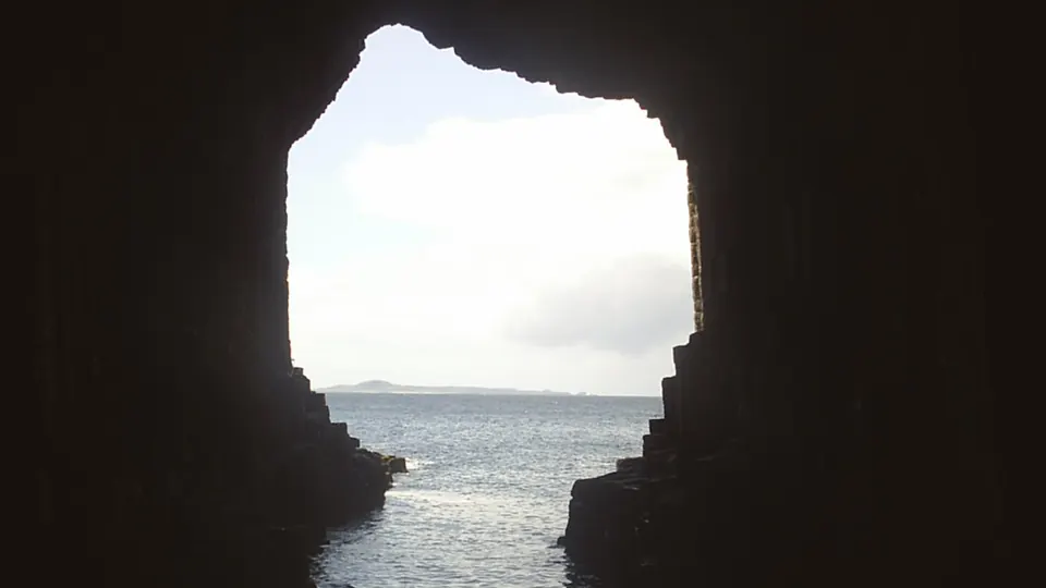 Staffa and Fingals Cave destination photo: inside Fingal's Cave on Staffa