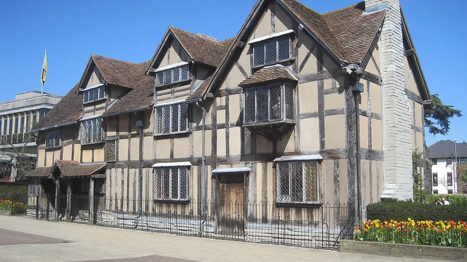 Stratford-upon-Avon destination photo: Shakespeare's birthplace Stratford - upon - Avon - panoramio