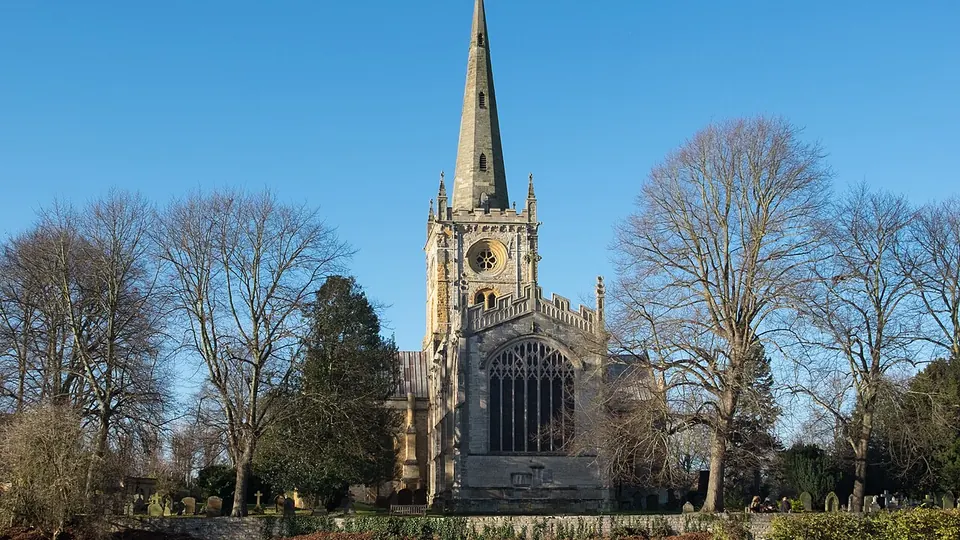 Stratford-upon-Avon destination photo: Holy Trinity Church, Stratford-upon-Avon