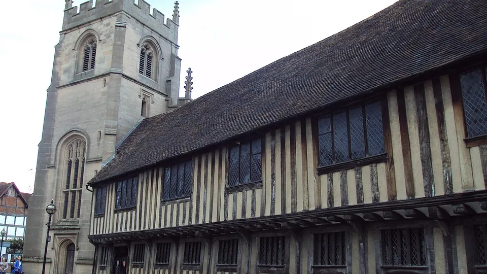 Stratford-upon-Avon destination photo: Guild Chapel & King Edward VI School, Stratford-upon-Avon - DSC09034