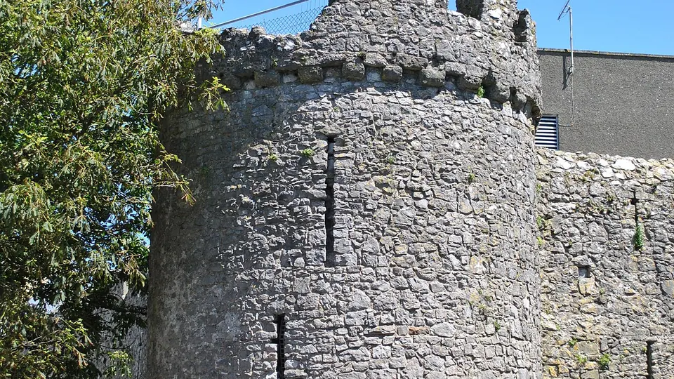 Tenby destination photo: Tenby Town Walls 01