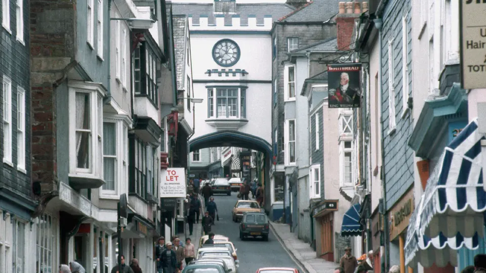 Totnes destination photo: Totnes High Street