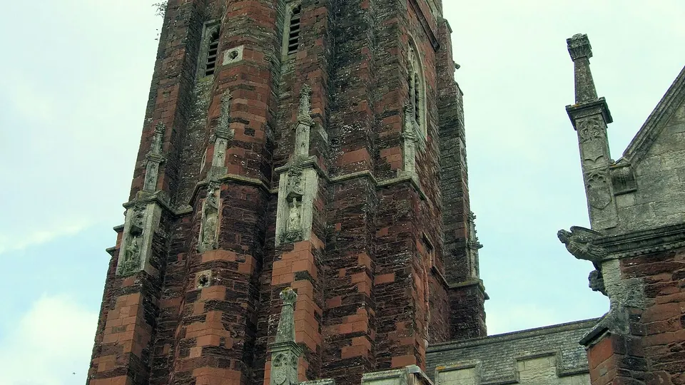 Totnes destination photo: St Mary's Church, Totnes, Devon.