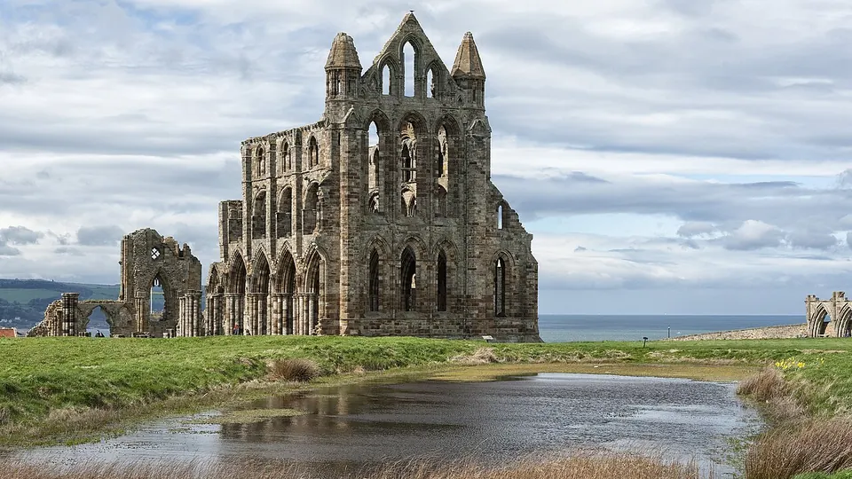Whitby destination photo: Whitby Abbey ruins, Yorkshire