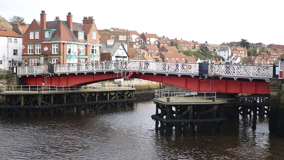 Whitby destination photo: Whitby Swing Bridge